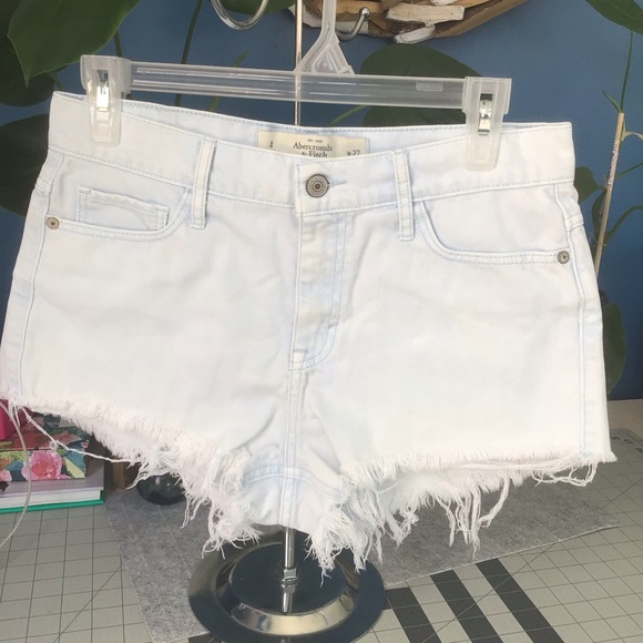 Abercrombie Shorts - Picture 1 of 9